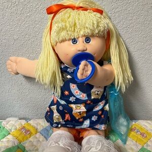 RARE Vintage Cabbage Patch Kid Designer Line Girl  With Pacifier Lemon Hair 1989